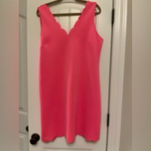 Lilly Pulitzer pink scalloped sleeveless dress. Size large. EUC
